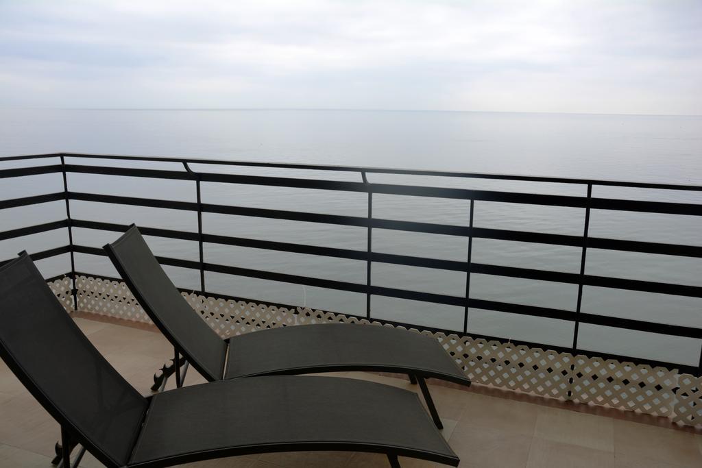 Apartamentos Mediterraneo Марбелья Экстерьер фото