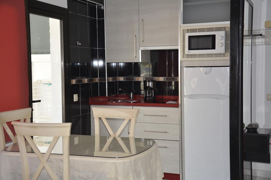 Apartamentos Mediterraneo Марбелья Экстерьер фото